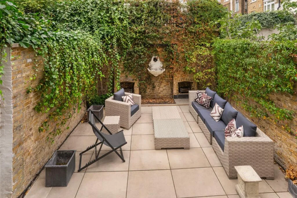 4 bedroom terraced house for rent