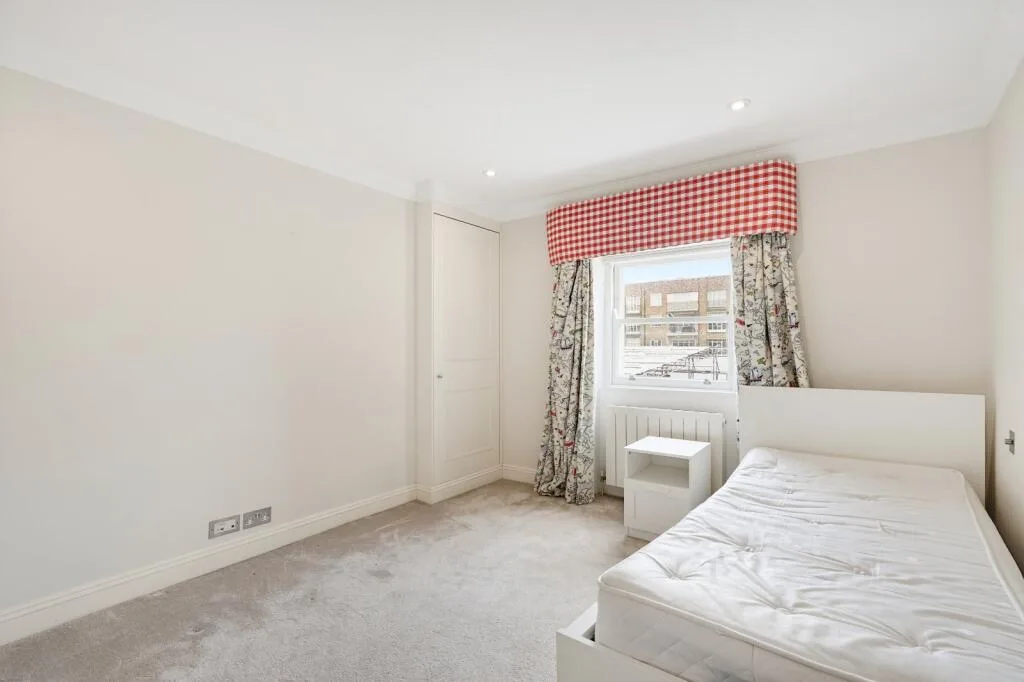 4 bedroom terraced house for rent
