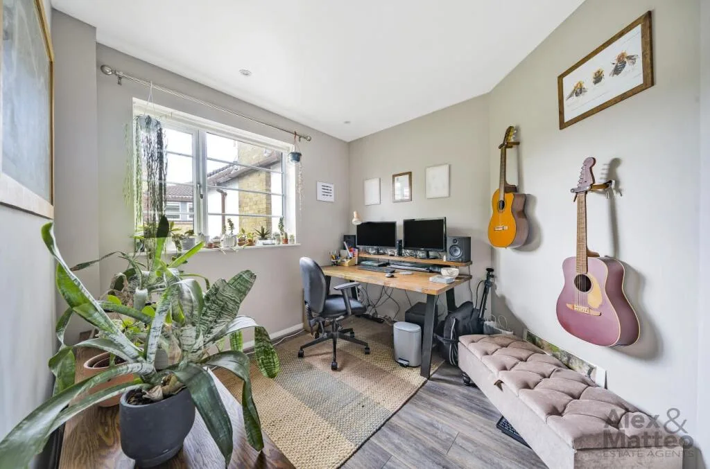 3 bedroom flat for rent