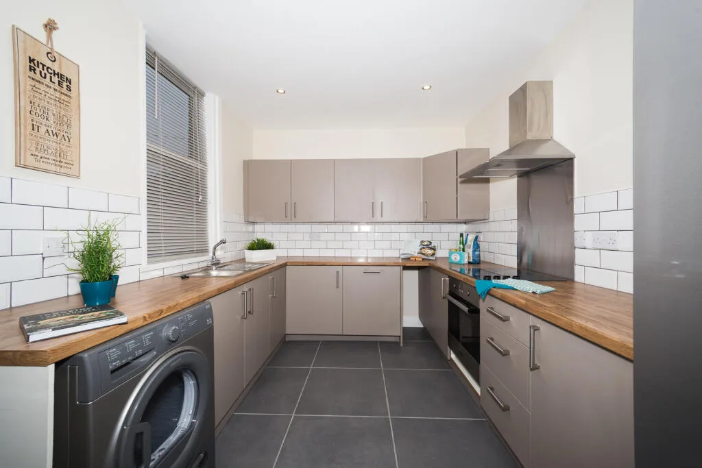 1 bedroom house share for rent