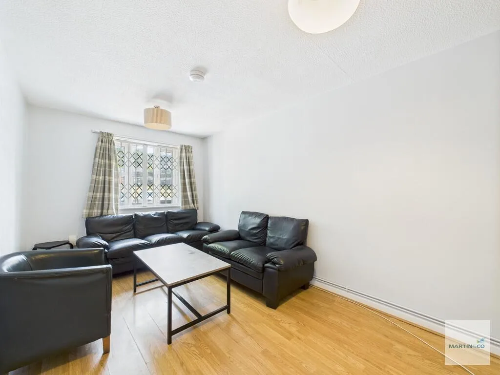 1 bedroom house share for rent