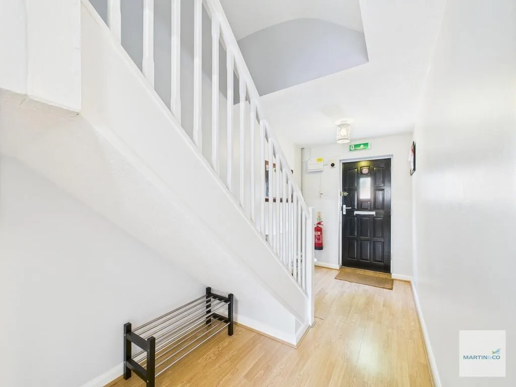 1 bedroom house share for rent