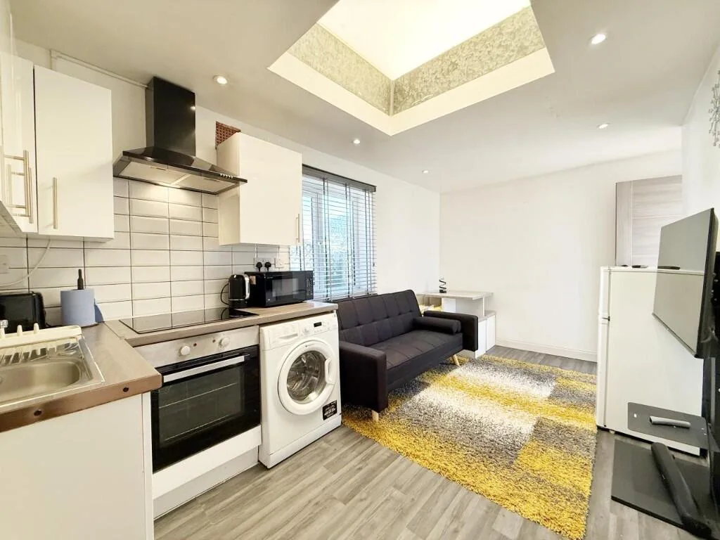1 bedroom flat for rent