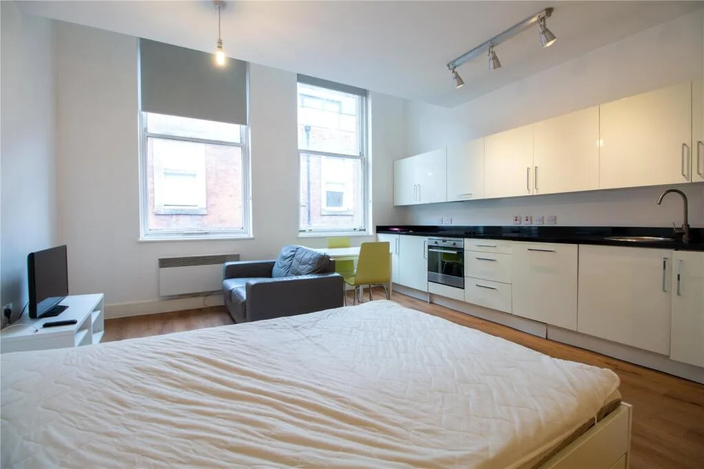 Studio flat for rent