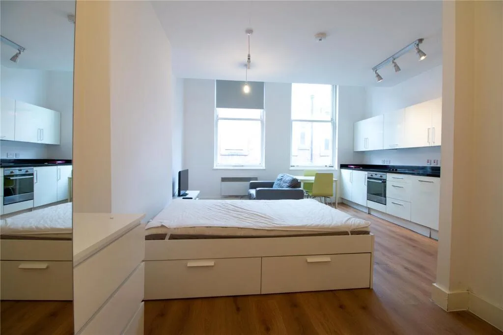 Studio flat for rent