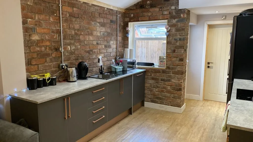 1 bedroom house for rent