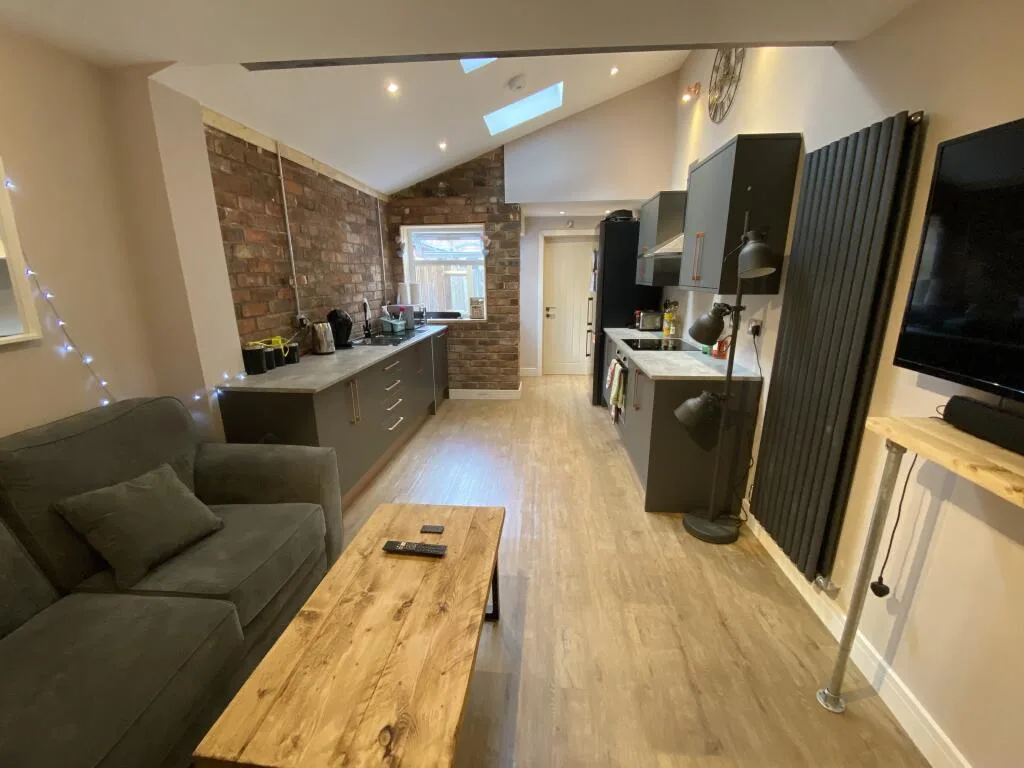 1 bedroom house for rent