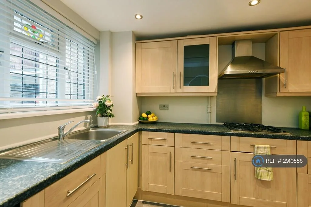 3 bedroom flat for rent