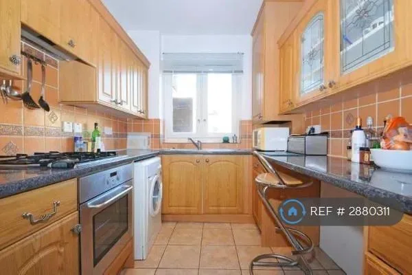 3 bedroom flat for rent
