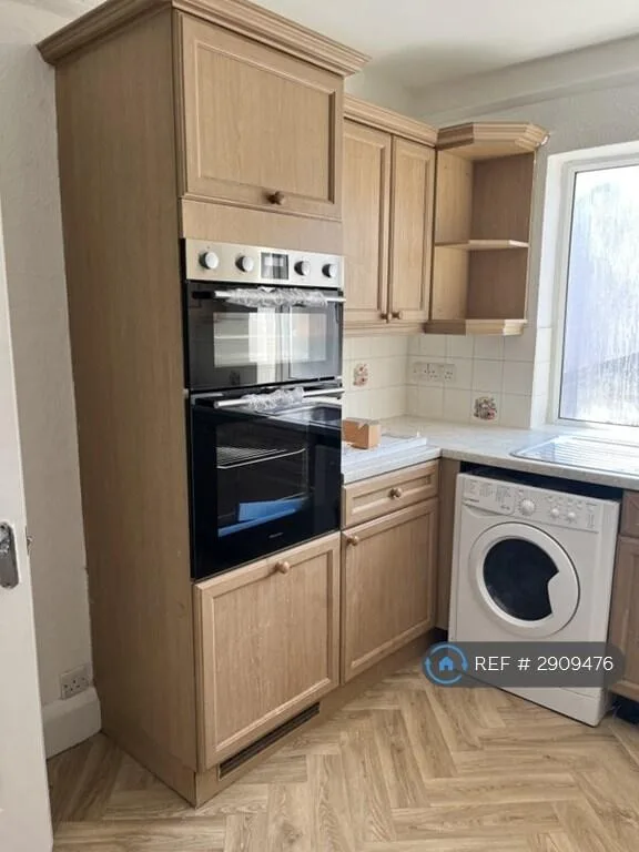 1 bedroom flat share for rent
