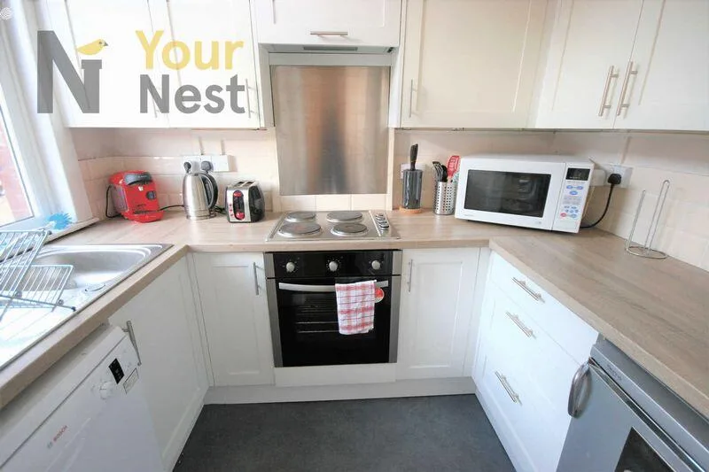 4 bedroom terraced house for rent