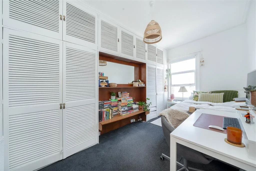 4 bedroom flat for rent