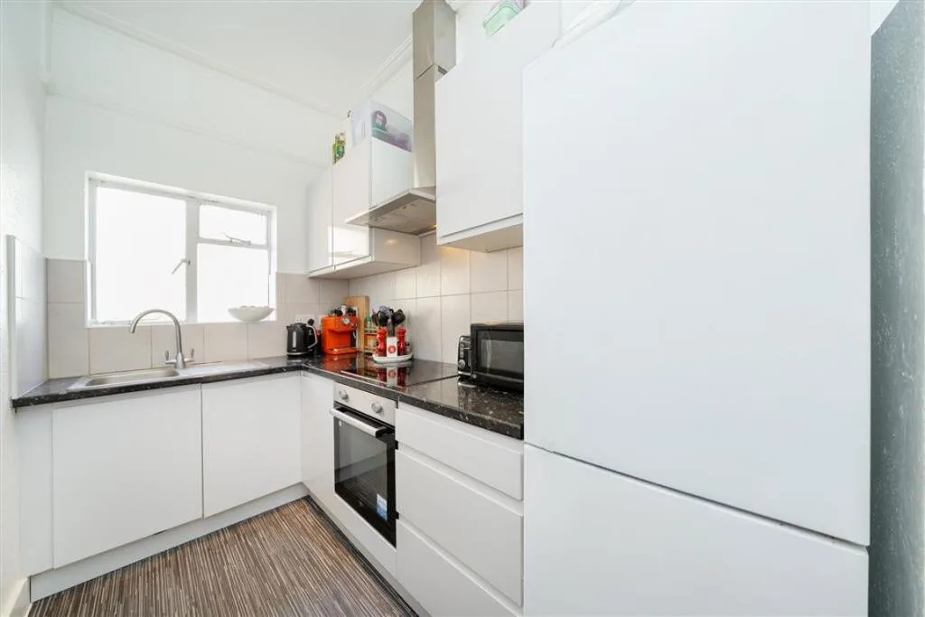 4 bedroom flat for rent