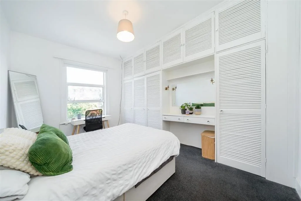 4 bedroom flat for rent
