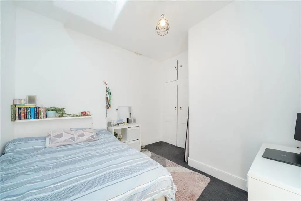 4 bedroom flat for rent