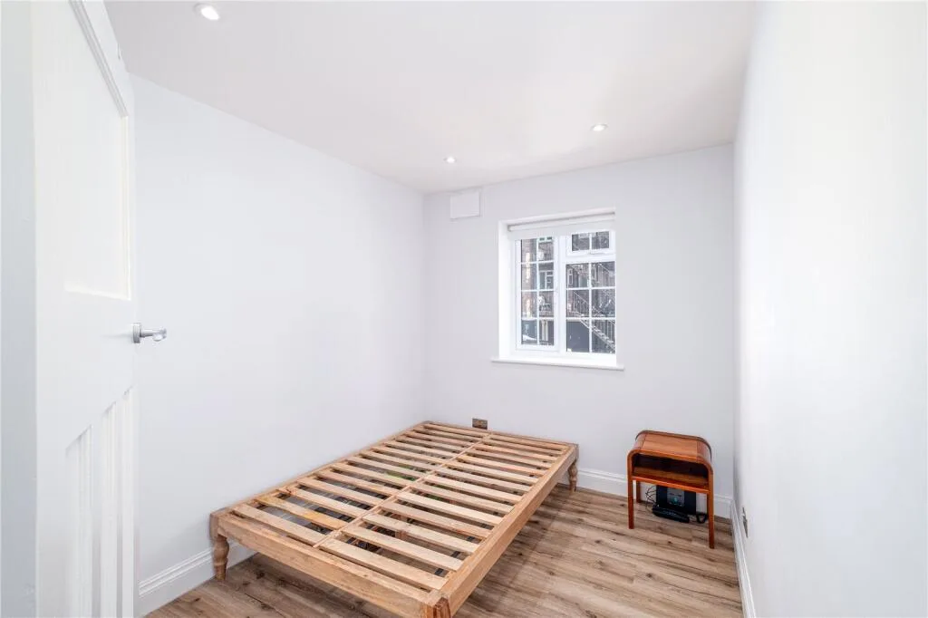 3 bedroom maisonette for rent