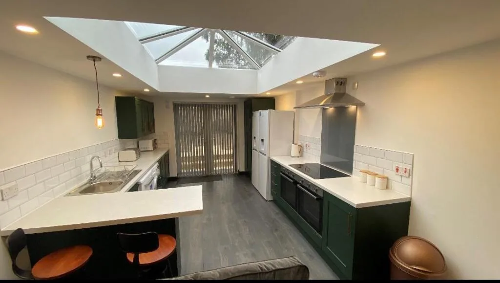 1 bedroom house share for rent