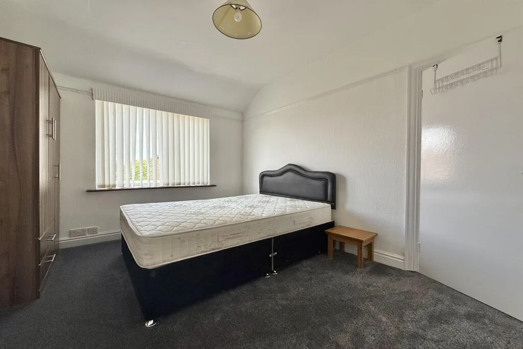 3 bedroom semi-detached house for rent
