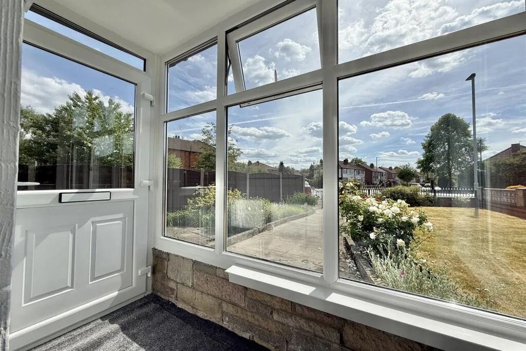 3 bedroom semi-detached house for rent