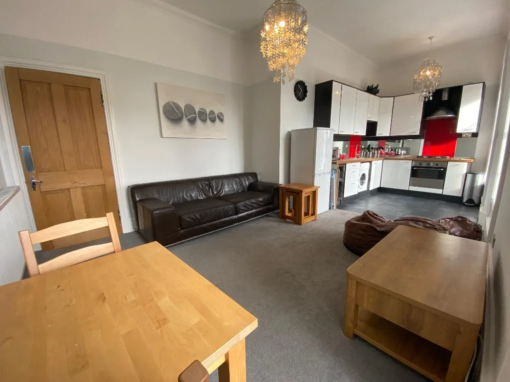 3 bedroom flat for rent