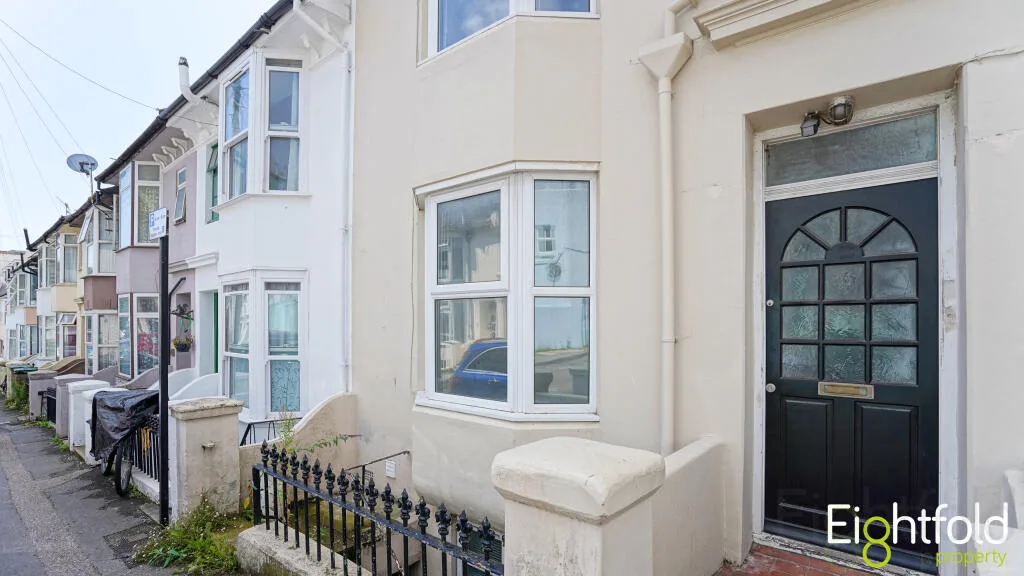 6 bedroom terraced house for rent