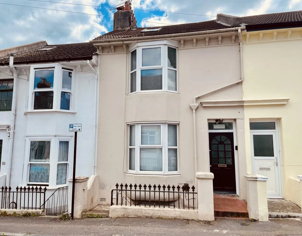 6 bedroom terraced house for rent