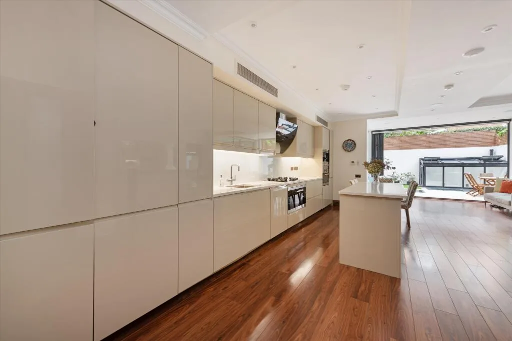 3 bedroom flat for rent