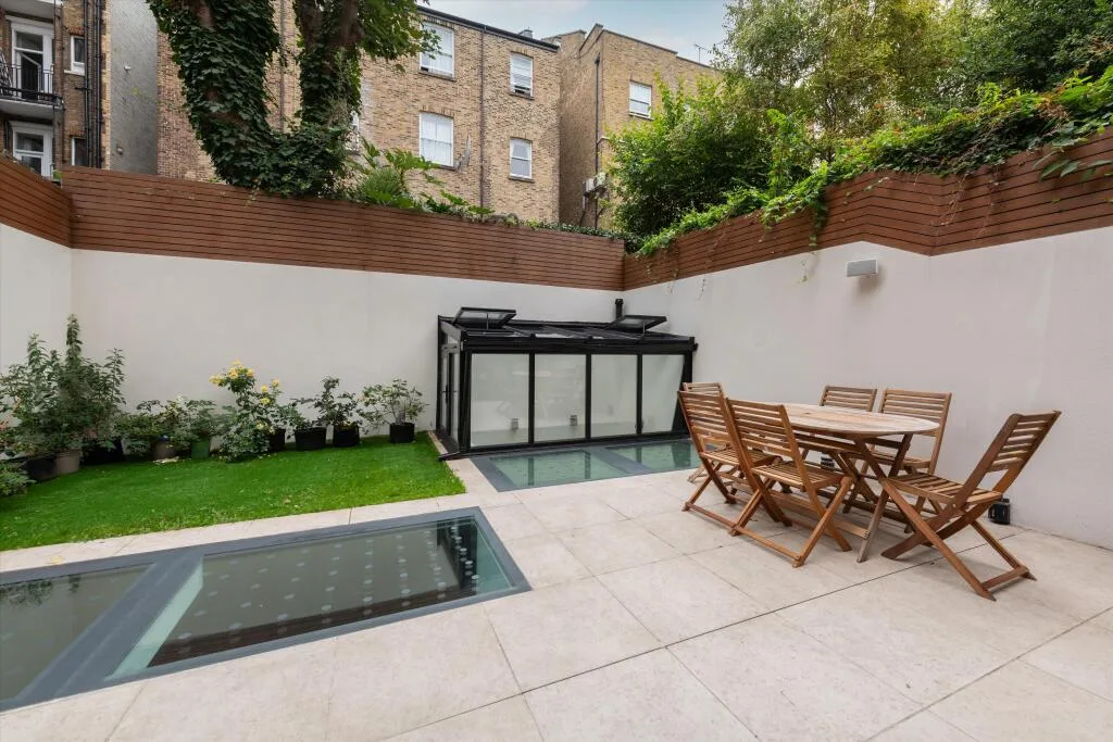 3 bedroom flat for rent