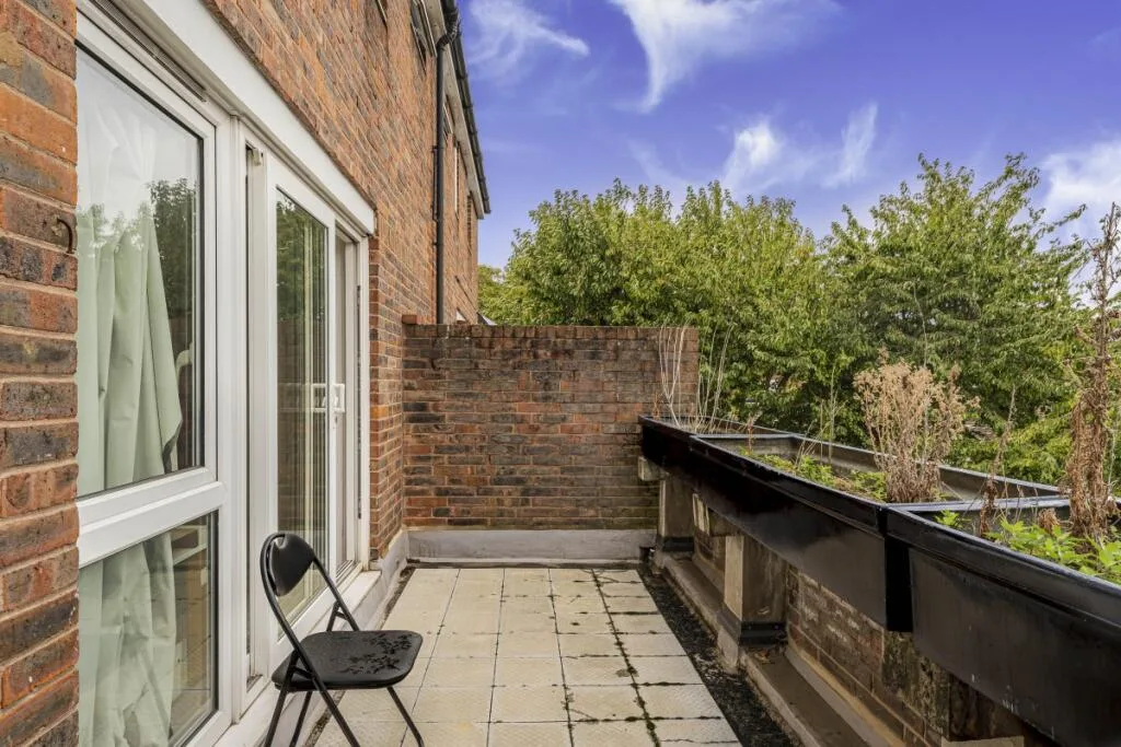 3 bedroom flat for rent