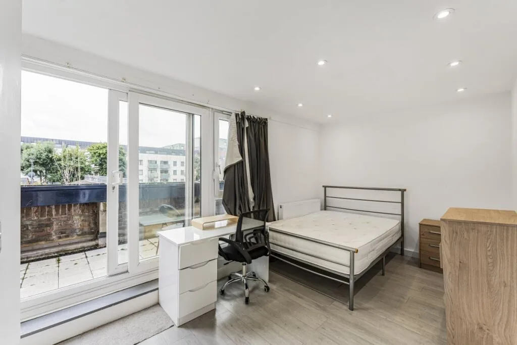 3 bedroom flat for rent