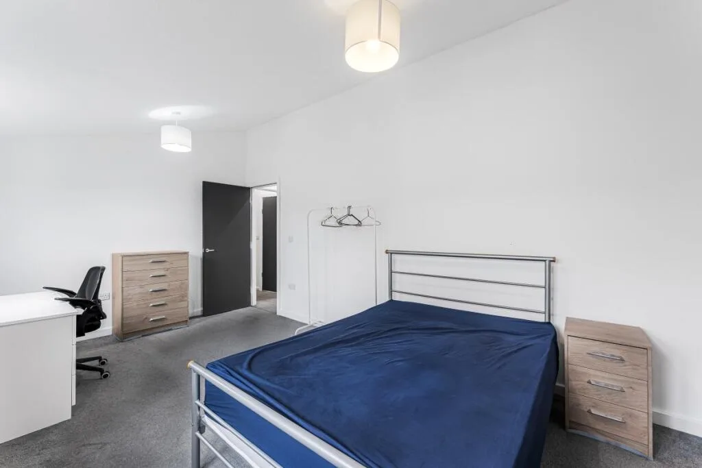 3 bedroom flat for rent