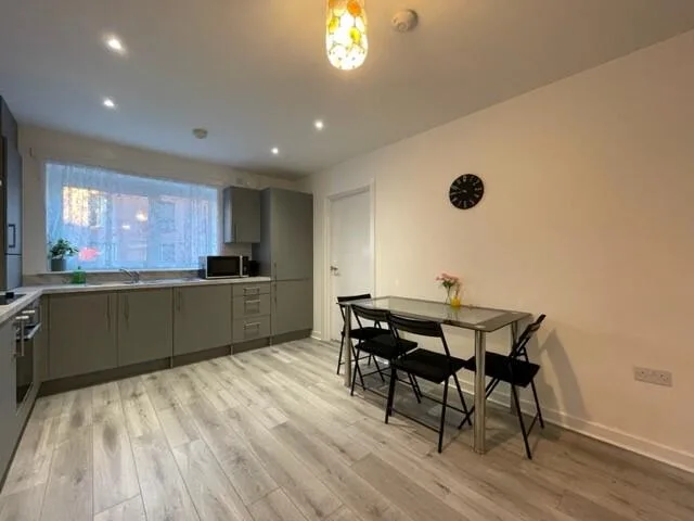 3 bedroom town house for rent