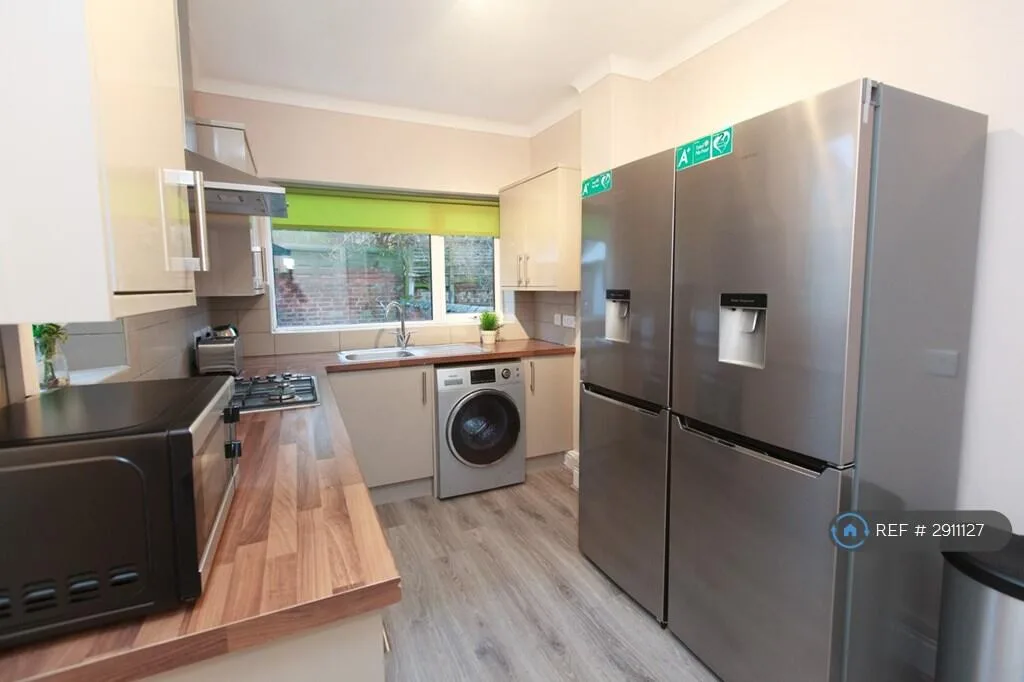 1 bedroom house share for rent