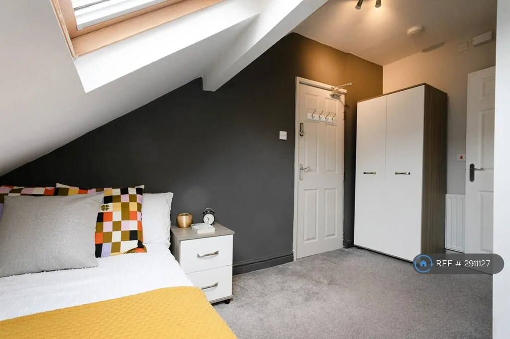 1 bedroom house share for rent