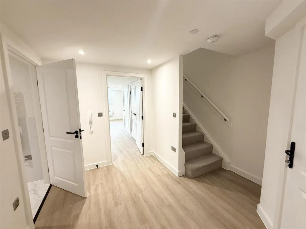 2 bedroom duplex for rent