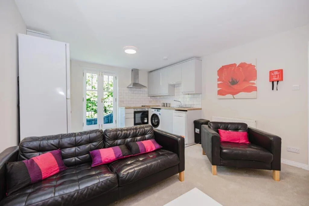 3 bedroom flat for rent