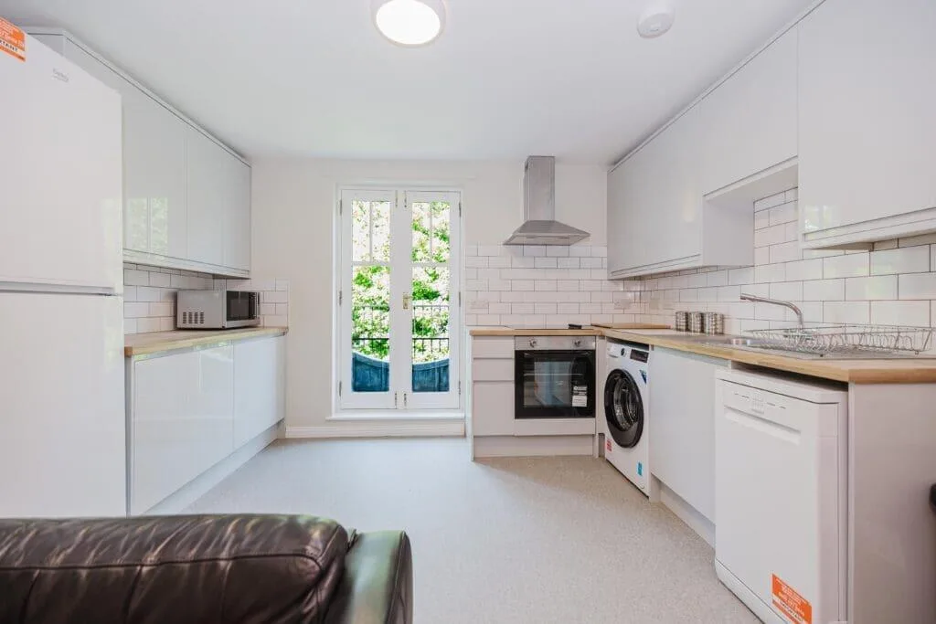 3 bedroom flat for rent