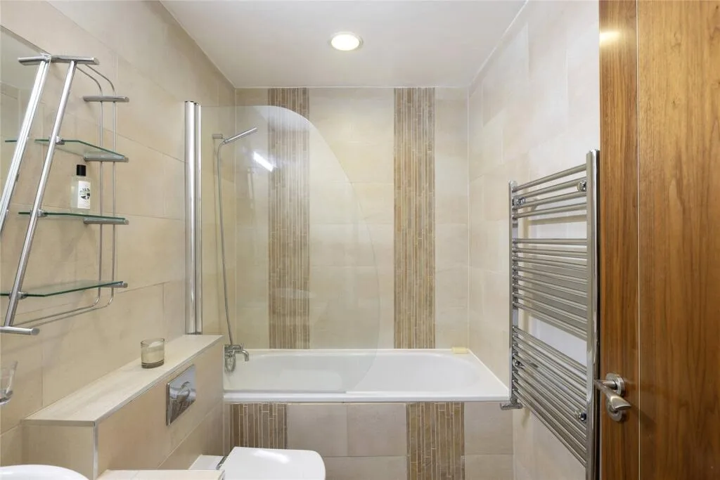 2 bedroom penthouse for rent