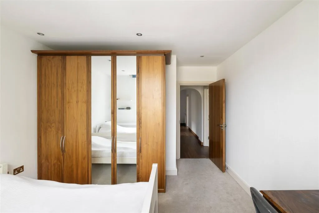 2 bedroom penthouse for rent