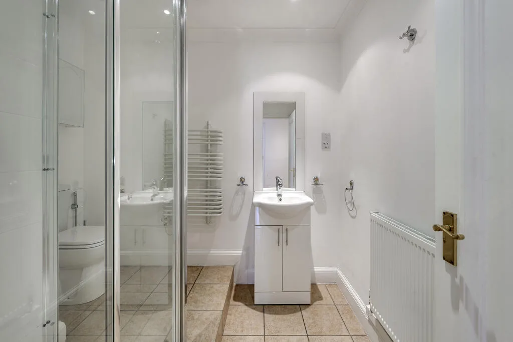 4 bedroom flat for rent
