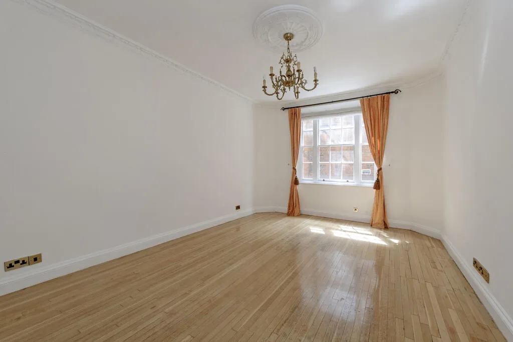 4 bedroom flat for rent
