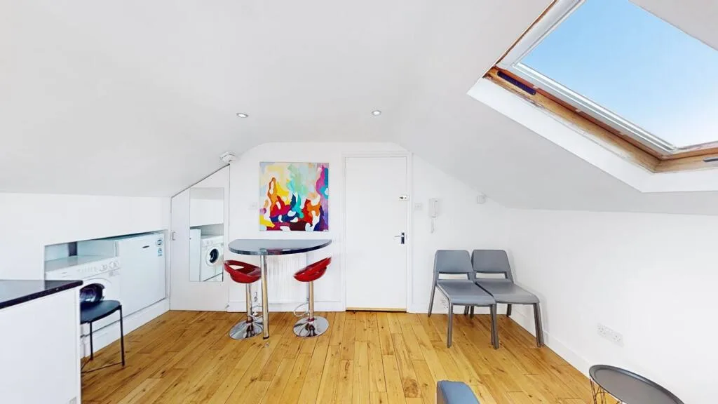 Studio flat for rent