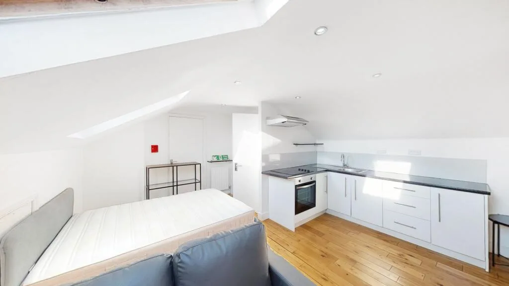 Studio flat for rent