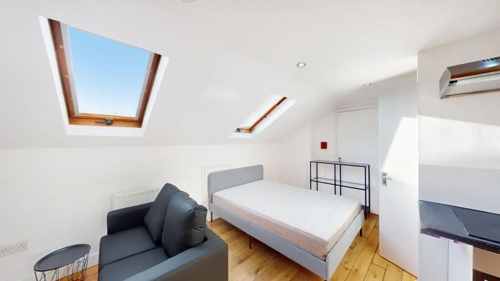 Studio flat for rent