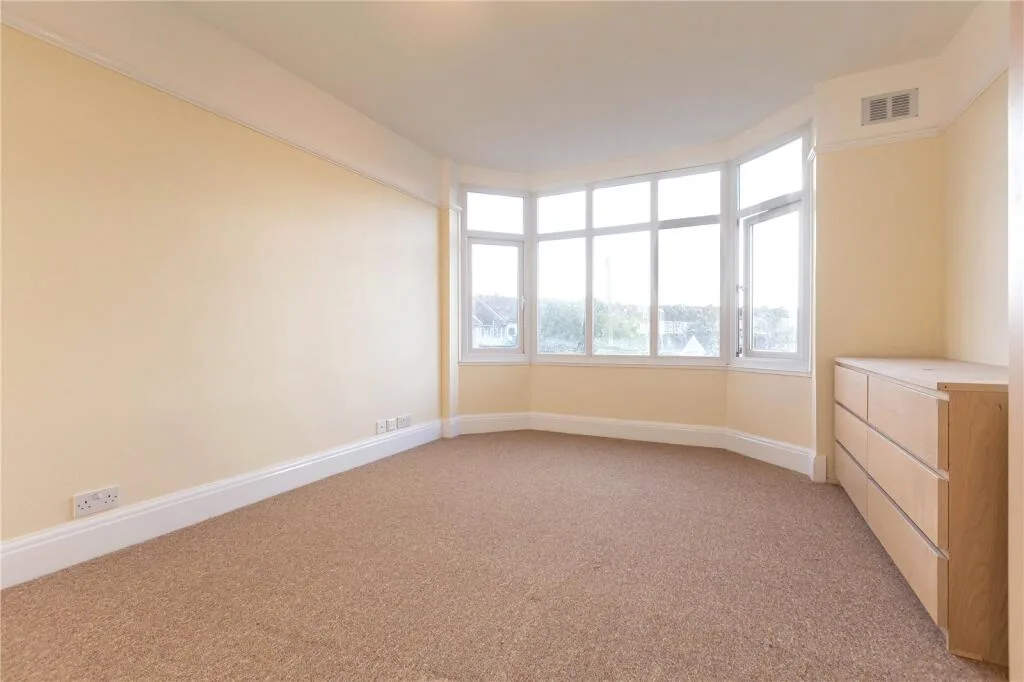 4 bedroom end of terrace house for rent