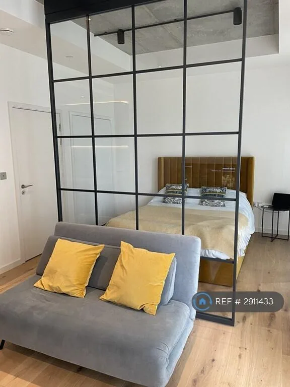 Studio flat for rent