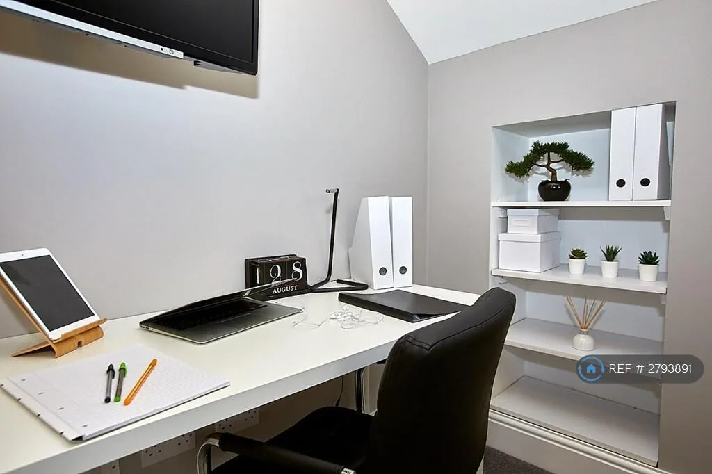 Studio flat for rent