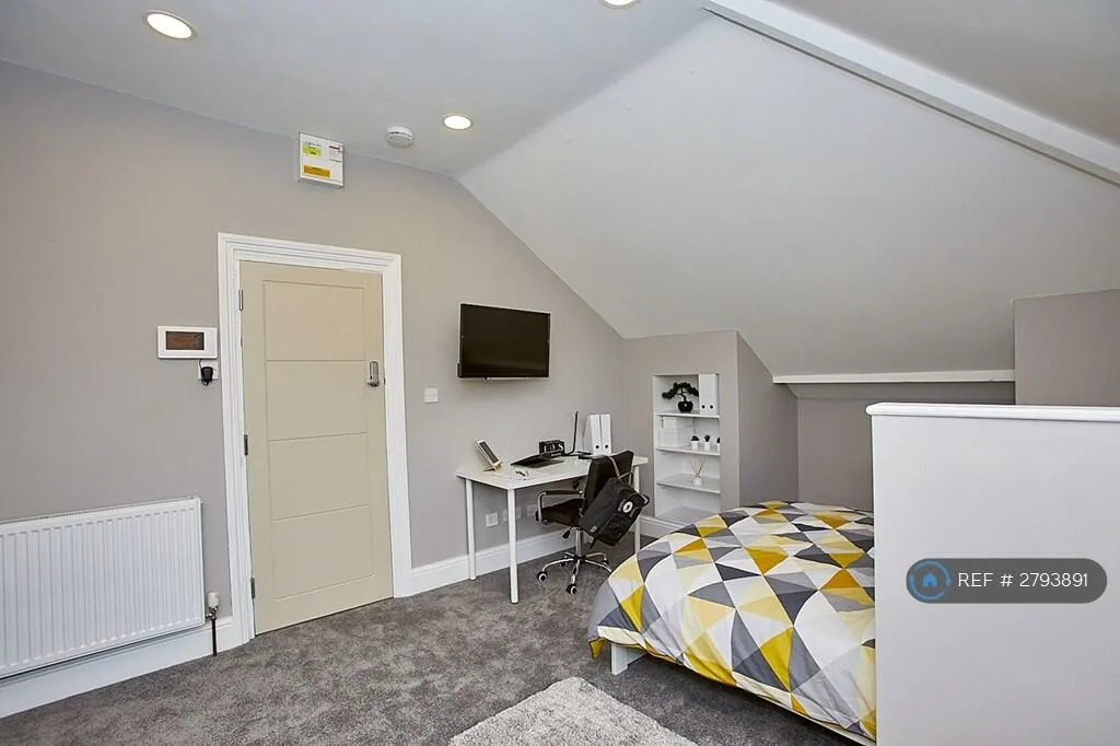 Studio flat for rent