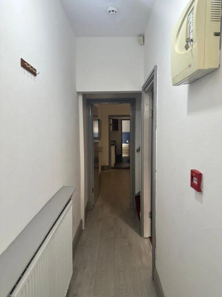 6 bedroom terraced house for rent