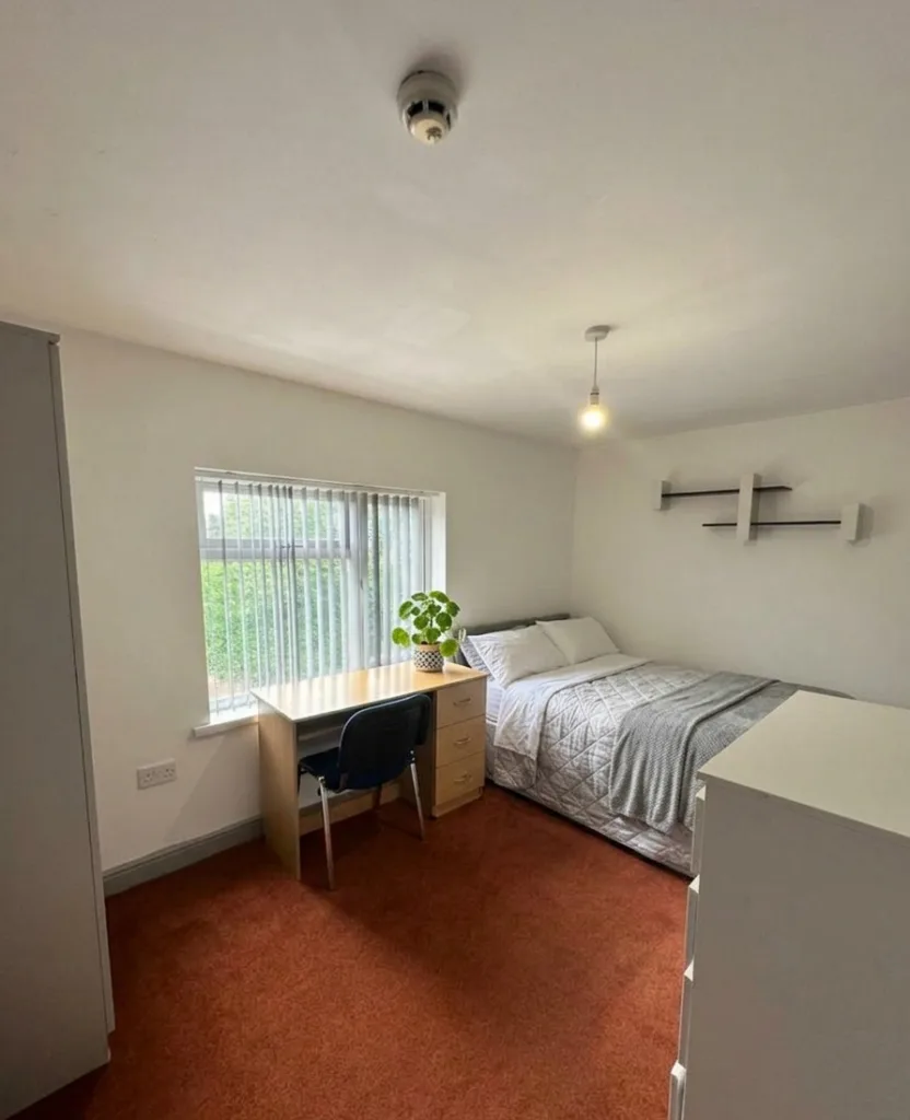 6 bedroom terraced house for rent